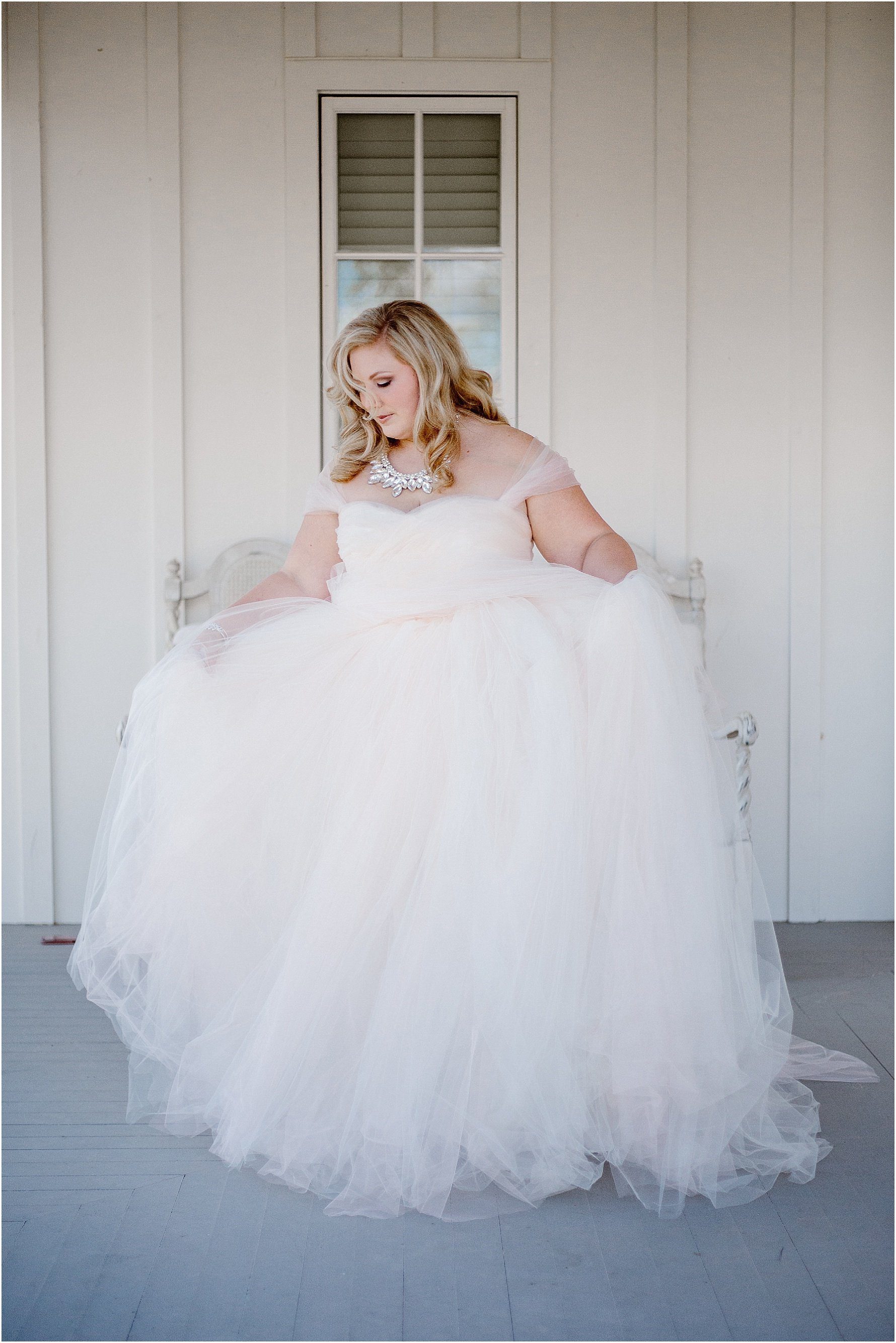 Custom Gowns in Knoxville | Erin Morrison Photography www.erinmorrisonphotography.com