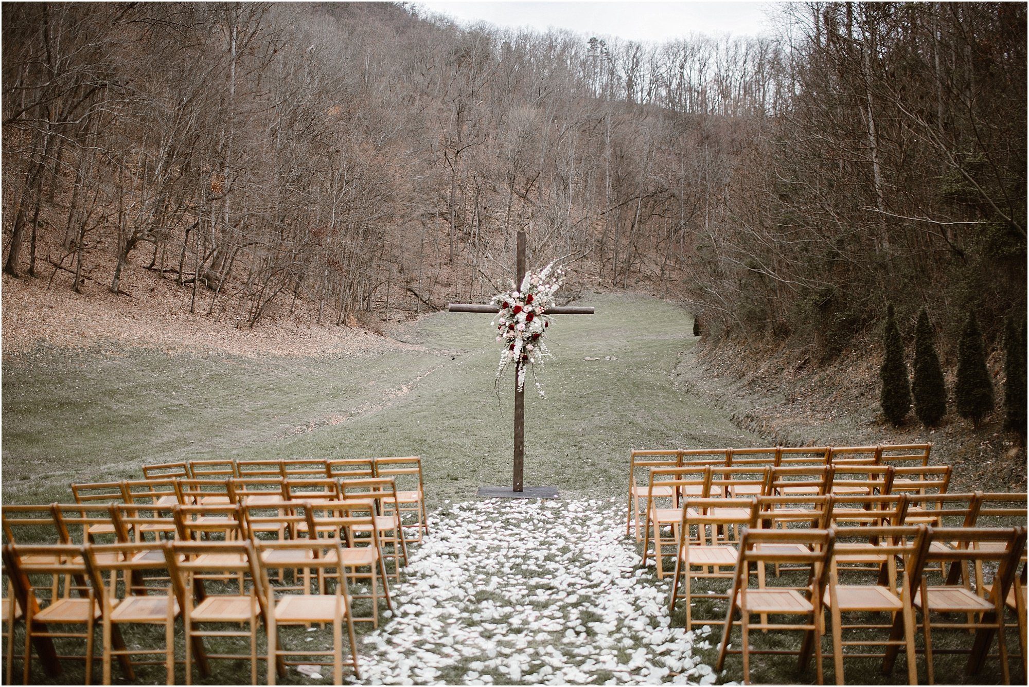 Winter Weddings at The Barn at Chestnut Springs | Erin Morrison Photography www.erinmorrisonphotography.com