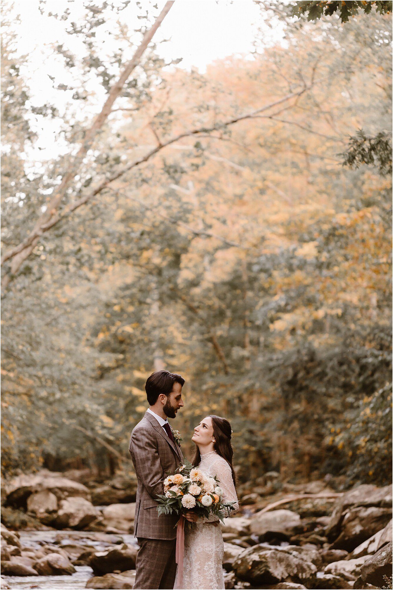 fall elopement photos in Elkmonth