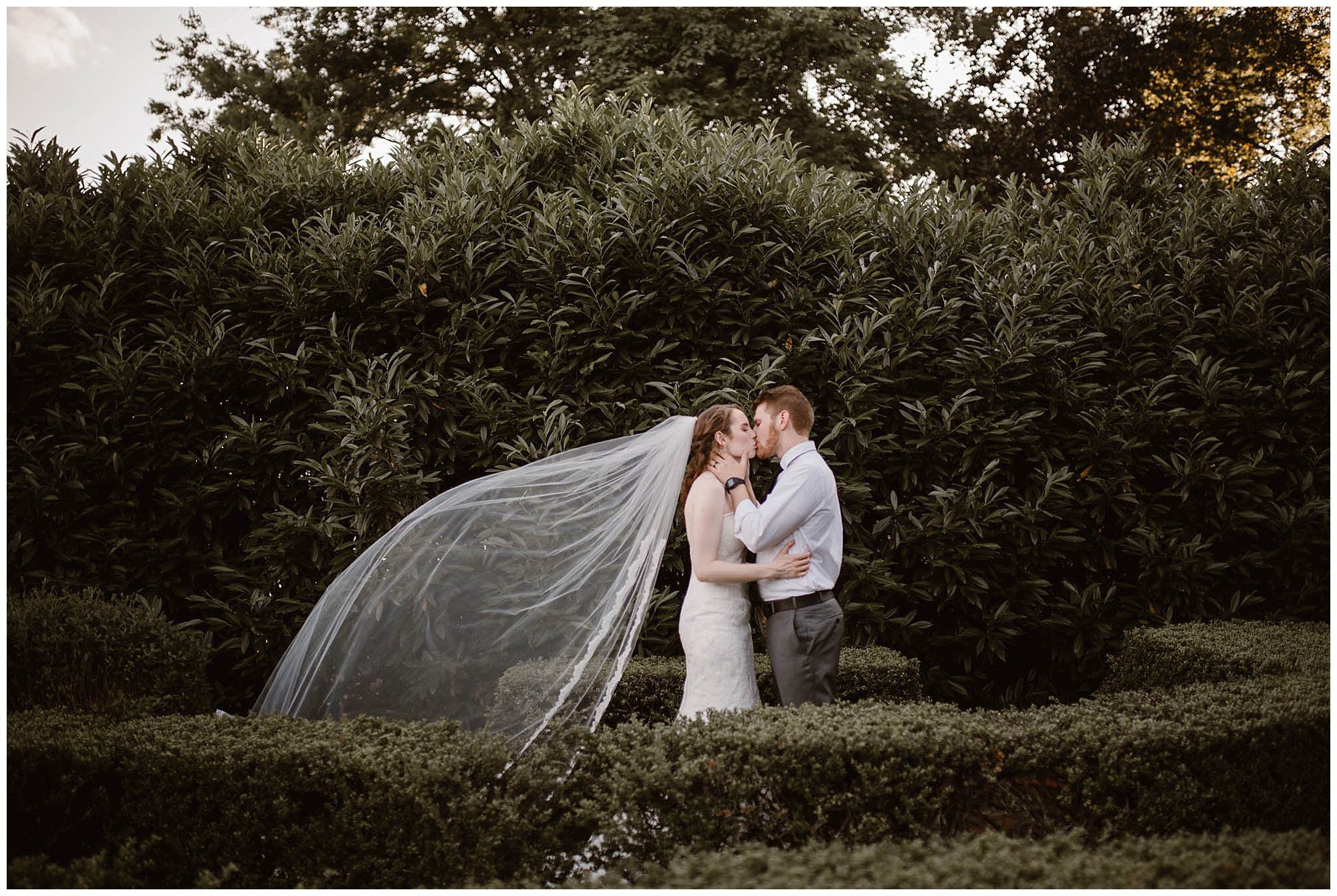 Bride and Groom Photos at Crescent Bend House Wedding Knoxville