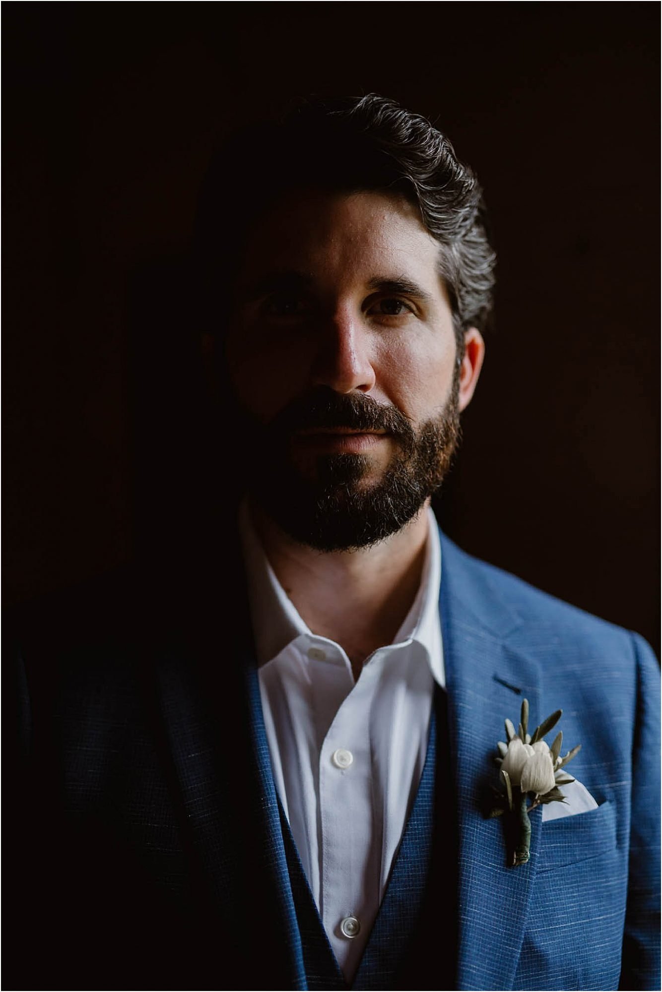 groom portrait
