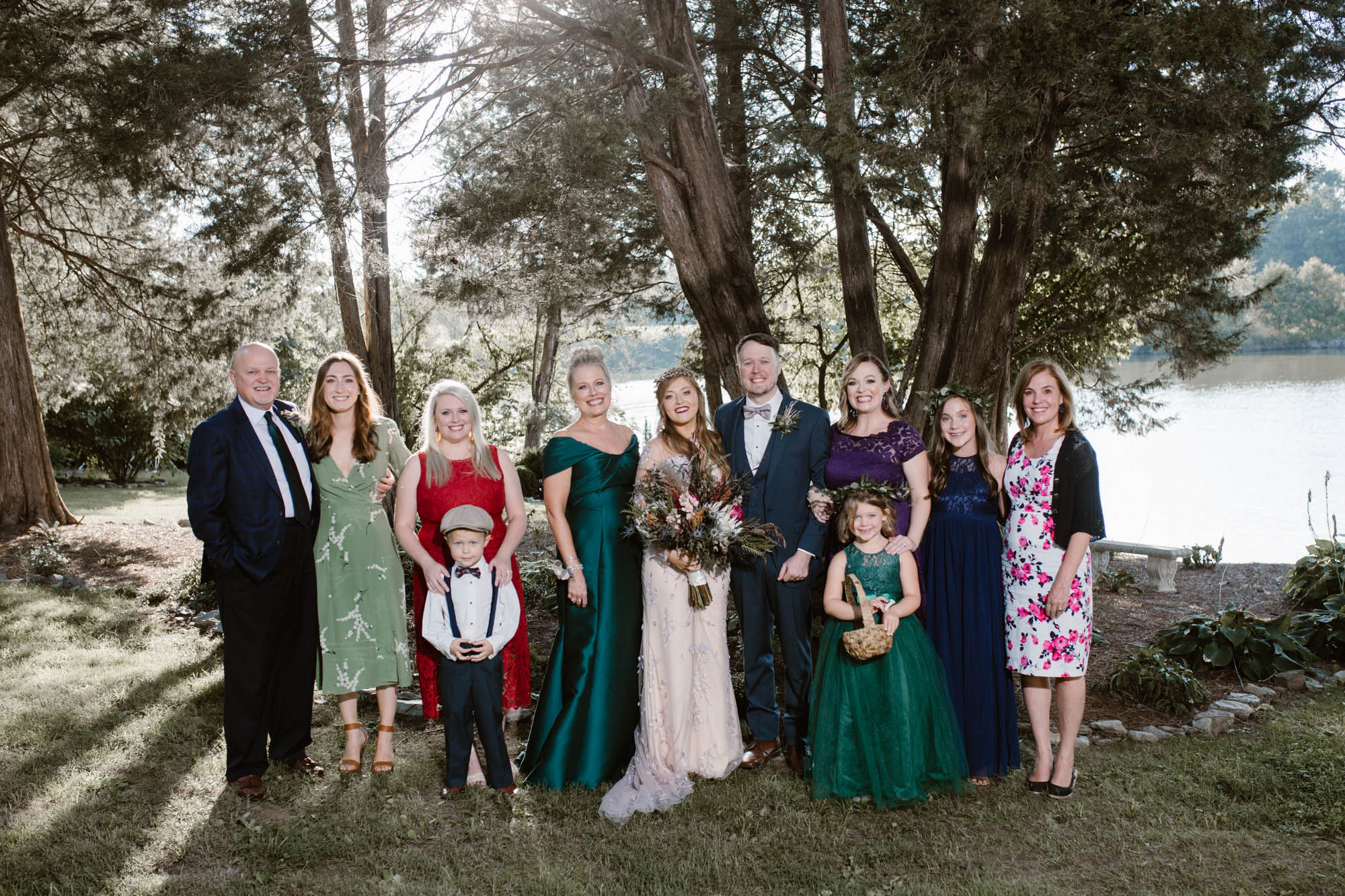 family-wedding-photos-on-your-wedding-day