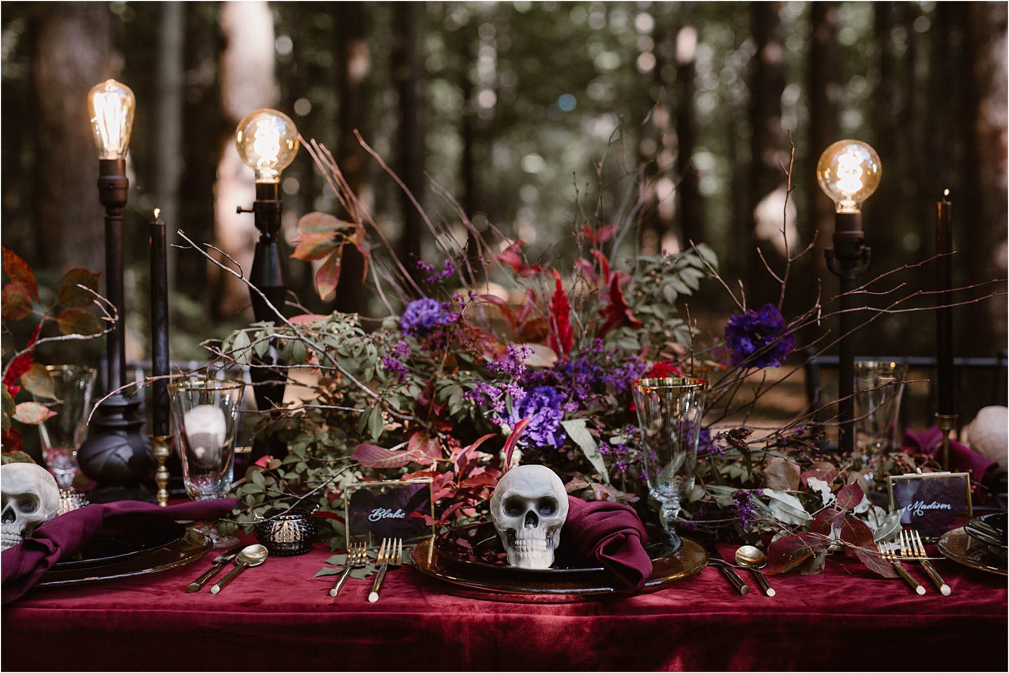 burgundy tablecloth ideas for Halloween wedding
