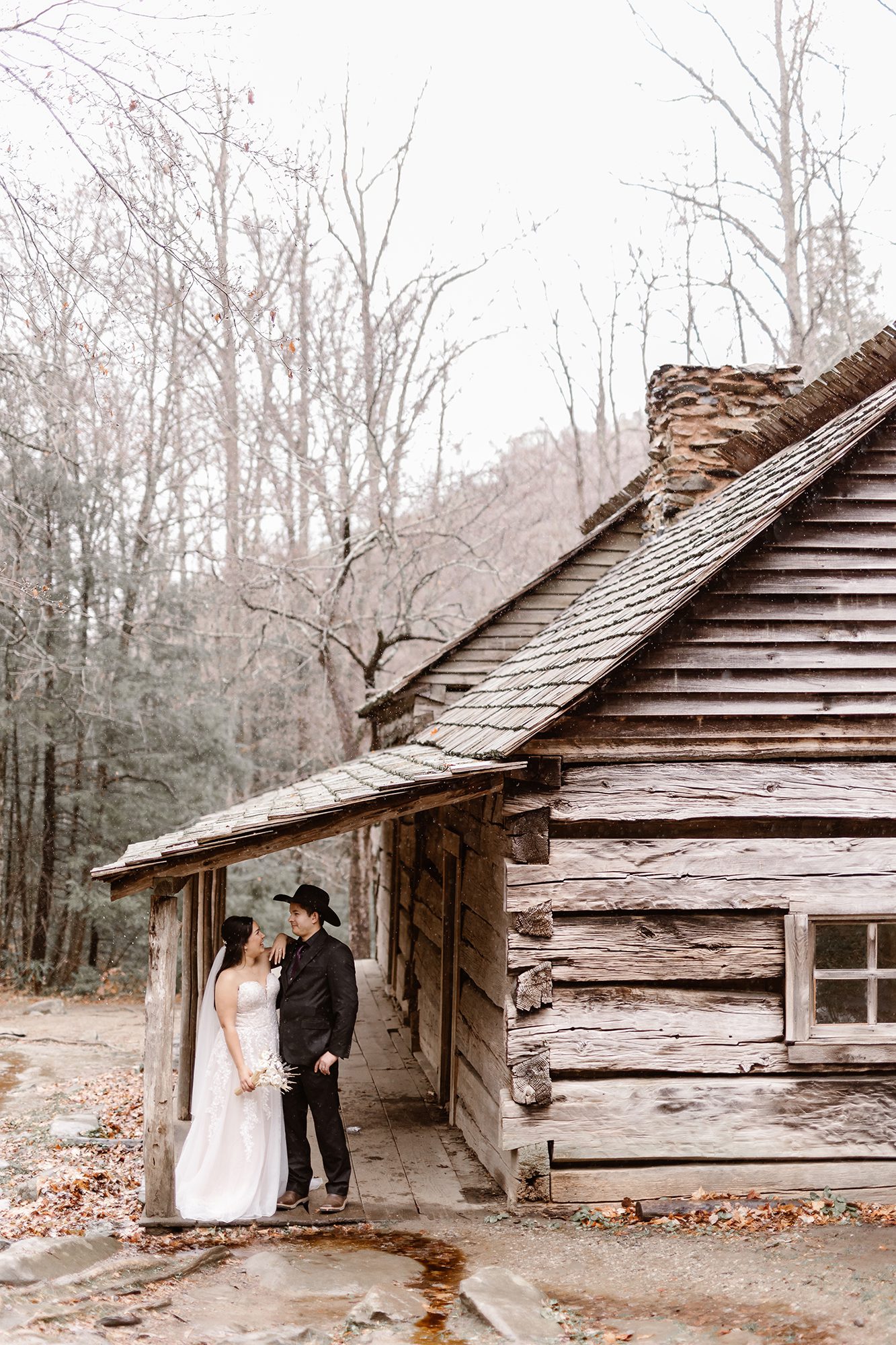 Wedding and Elopement pictures at mountain ceremony