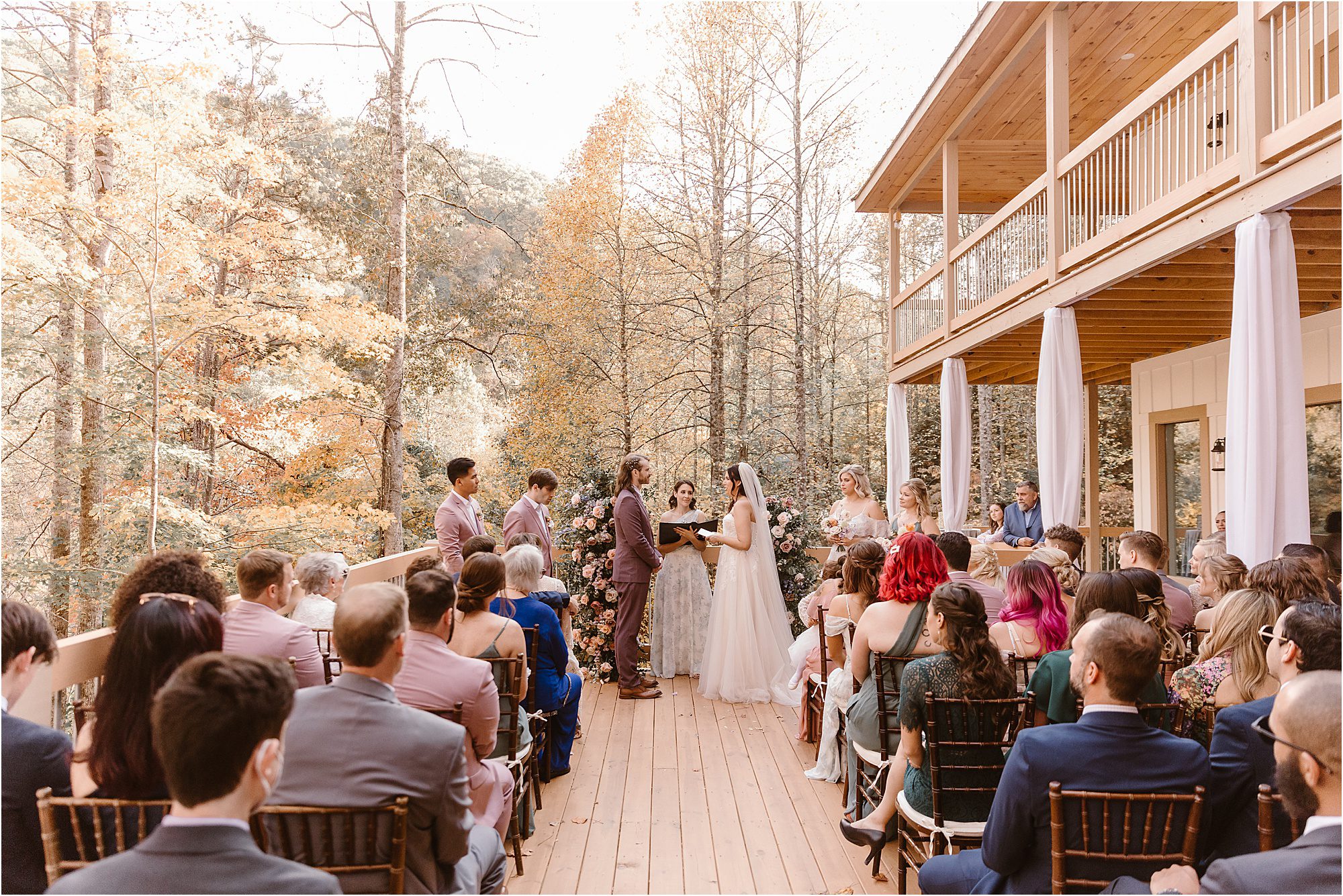 Private Pigeon Forge Wedding is a Modern, Fresh Take on Cabin Weddings