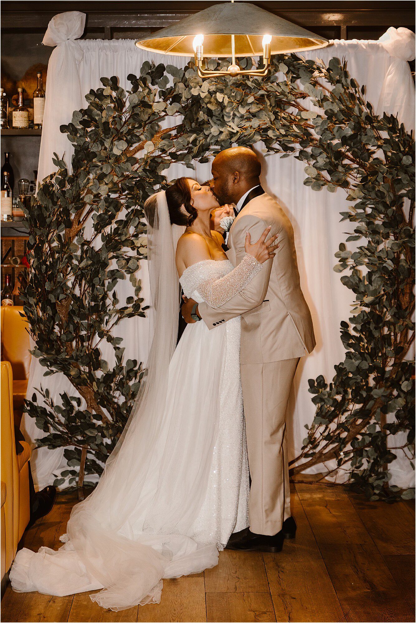 first kiss at wedding ceremony 